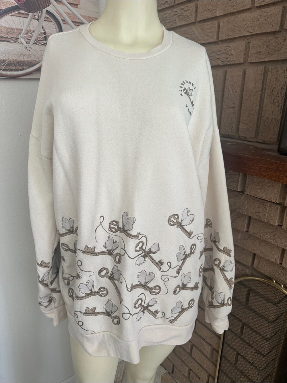 Wizarding World Harry Potter Cream Crewneck Sweatshirt with Floral Vine Motif - Picture 1 of 7